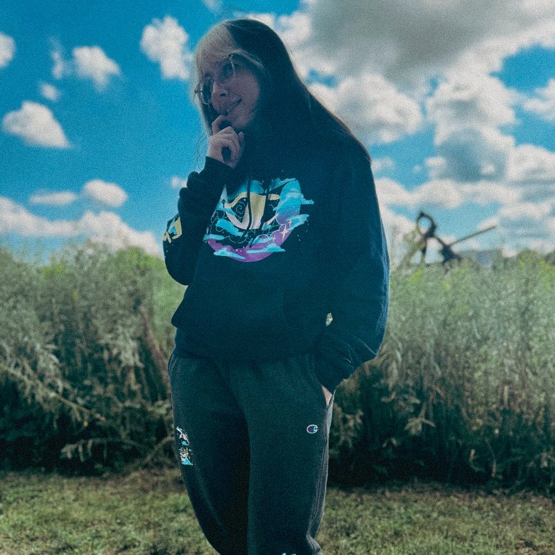 Aspen in the Champion cloud hoodie and joggers